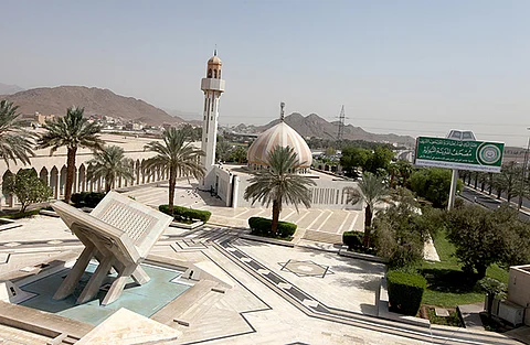 "إمارة المدينة": عقد تشغيل "مجمع الملك لطباعة المصحف" لم يرسُ على "سعودي أوجيه"