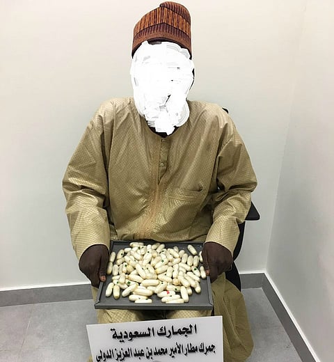 إحباط تهريب كيلو ونصف من الكوكايين في مطار المدينة