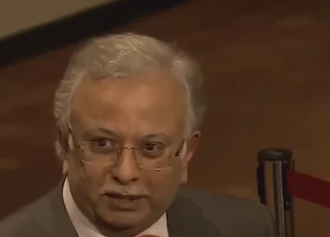 مندوب السعودية الأممي: مشروع القرار الروسي "مهزلة" وتصويت مصر له "مؤلم"!