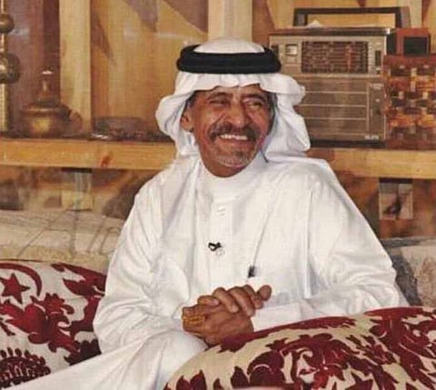 الساحة الشعرية تودِّع "أبو شعرتَيْن" بعد صراع مع المرض