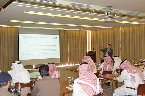 "الداخلية" تقيم ورشة عمل للمشاركين في معرض جيتكس 2016