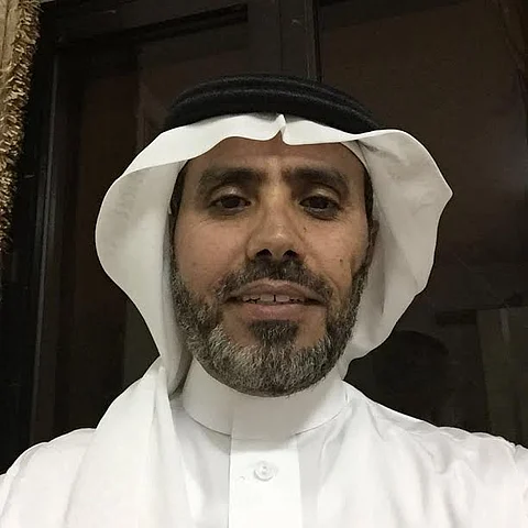 "خالد للعيون" يرد على استفسارات المرضى في "طبيب على الهاتف"