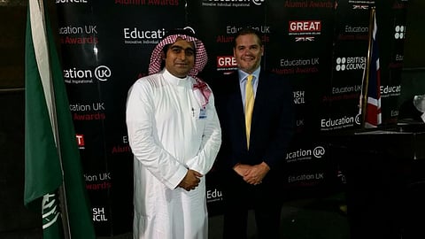 "الشودري" الفائز بجائزة أكاديمية بريطانية: هدفي ترجمة رؤية 2030