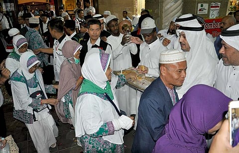 "المدينة المنورة" تودّع آخر فوج من حجاج إندونيسيا