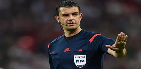مندوب مبيعات يقود مواجهة النصر والأهلي