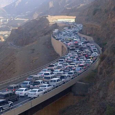 تطوير وتوحيد جهود المرور بعقبة ضلع بتوجيه مرور عسير