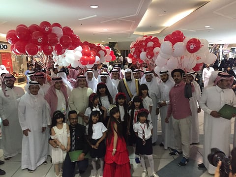 مركز"إيثار" للتبرع بالدم يجمع ( 4000 ) وحدة خلال عام من تأسيسه