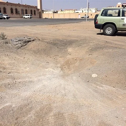 نجران.. مقذوفات حوثية تتسبب في وفاة مقيم وإصابة آخر