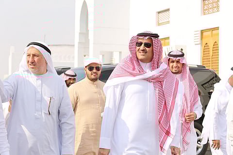 أمير المدينة يدشّن مشروع تطوير وتحسين الحي العشوائي بحمراء الأسد