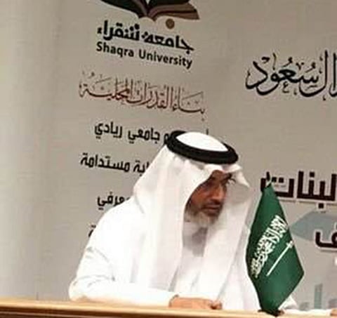 الشائعات تخرج مدير جامعة شقراء عن صمته .. "لماذا التشويه؟"