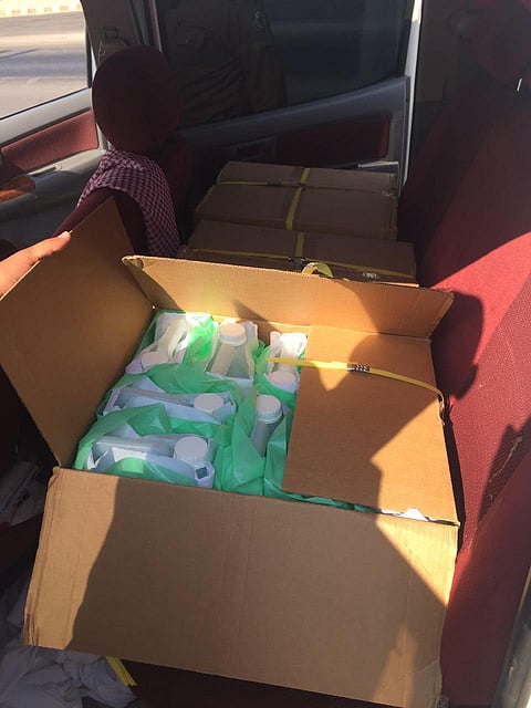 أمن طرق الأفلاج يضبط مواطناً في حالة سكر وبحوزته عرق