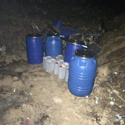 شرطة المدينة تضبط مصنعًا لتصنيع الخمور