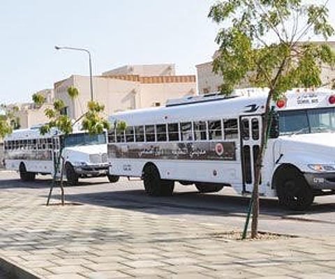 حافلة نقل مدرسي تتسبب في وفاة طالب دهسًا بالجبيل الصناعية