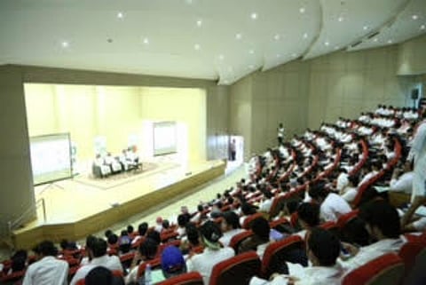 طلاب "تقنية الرياض" يتعرفون على ضوابط الاستهلاك عبر "كفاءة الطاقة"