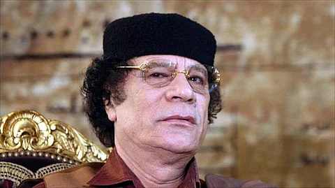 بعد 10 أعوام من الجريمة.. مذكرات: "القذافي" هو من حقن أطفال ليبيا بفيروس "الإيدز"