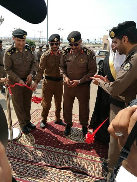 القرزعي" يفتتح مبني الدوريات الأمنية بمحافظة البرك