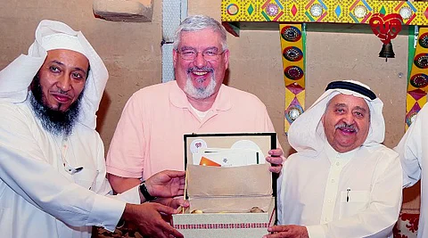 شاهد.. ماذا قال "كيري" الأمريكي لزوجته بعد تحذيرها من زيارته للسعودية؟