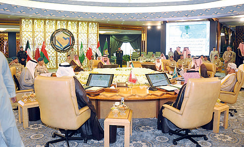 "مجلس الدفاع المشترك" يعبِّر عن استنكاره الشديد لاستهداف مكة المكرمة بصاروخ باليستي