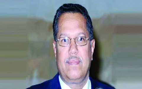 رئيس الوزراء اليمني يضع حجر الأساس لـ"جامعة مأرب"