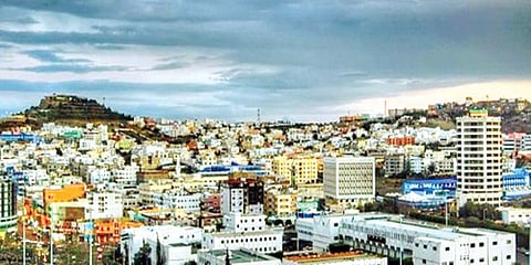بعد تضييق الخناق.. مطلق النار على رئيس مركز الأمواه يسلّم نفسه