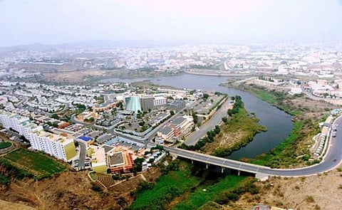 شرطة عسير عن تسجيل الإساءة لجالية عربية المنسوب لمديرها: غير صحيح