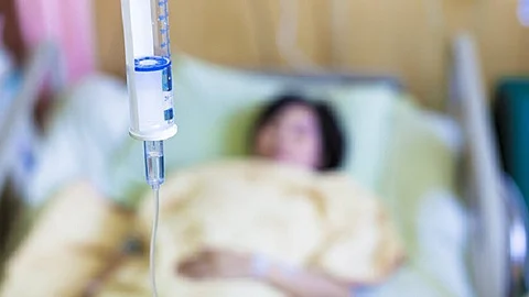 مرض نفسي لطفلة ينتهي بجراحة لاستخراج خُصلة شعر من أمعائها