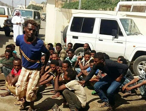 شاهد.. حملات أمنية لـ "شرطة جازان" تطيح بـ 3638 مخالفاً ومتسولاً