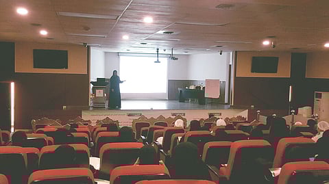 تمريض جازان يدرب 93 ممرضًا وممرضة على مستجدات سلامة المرضى