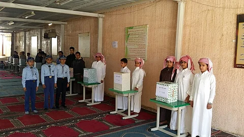 طلاب عسير ينتخبون ممثليهم في المجالس الطلابية عبر صناديق الاقتراع