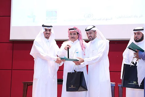 مدير تعليم الرياض يكرم 83 متقاعداً بمكتب شمال العاصمة