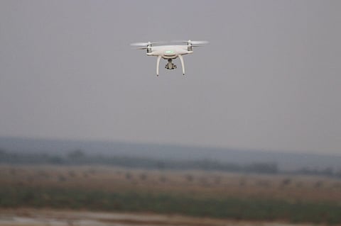 شاهد.. الأمطار تشكّل لوحة فنية في تربة