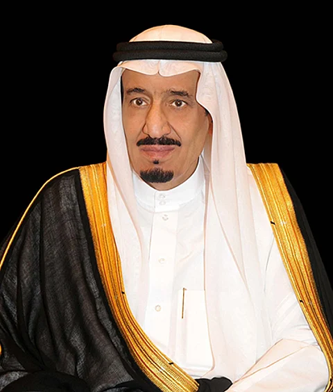 خادم الحرمين الشريفين يتلقى اتصالاً هاتفيًا من ملك البحرين