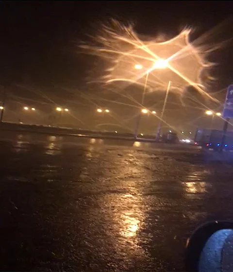 أمطار غزيرة على الطريق الساحلي الدولي وأمن الطرق يهيب بالمواطنين بأخذ الحذر