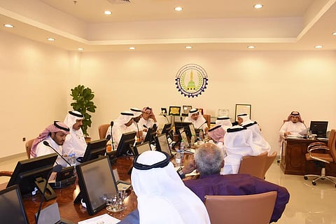 الغرفة التجارية بالمدينة تناقش معوقات زراعة وتسويق التمور