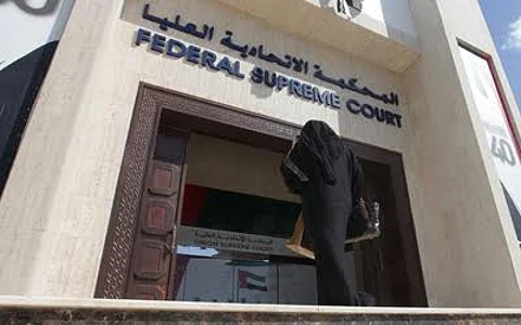 أولادها أيدوا الزواج.. محكمة إماراتية تزوّج مطلقة رغم رفض والدها