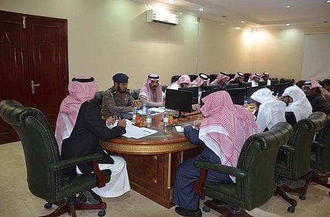 اجتماع اللجنة الفرعية للدفاع المدني بالعلا يناقش مخاطر السيول والأمطار