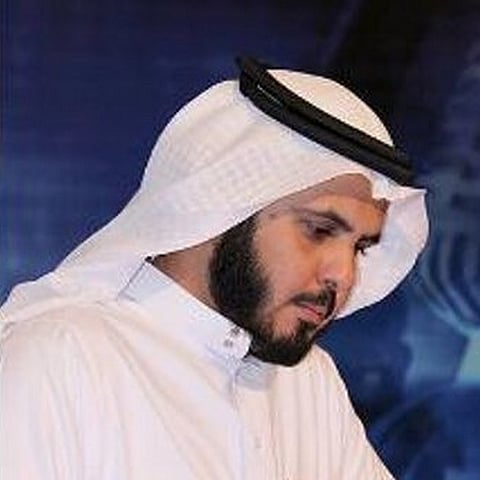 حادث مروري يفجع "عبدالرحمن الفراج" في والديه ويودي بحياتهما