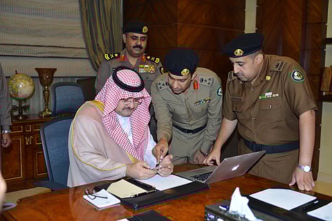 محافظ جدة يُدشن تطبيق "نظام باشر3" للحوادث المرورية وتسجيلها إلكترونياً