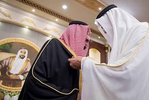 خادم الحرمين يتسلم "وسام زايد" أعلى وسام في دولة الإمارات