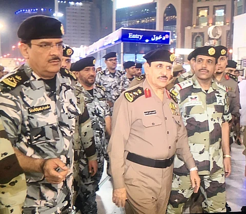 "المحرج "يتفقد أرجاء الحرم المكي والحالة الأمنية للمعتمرين
