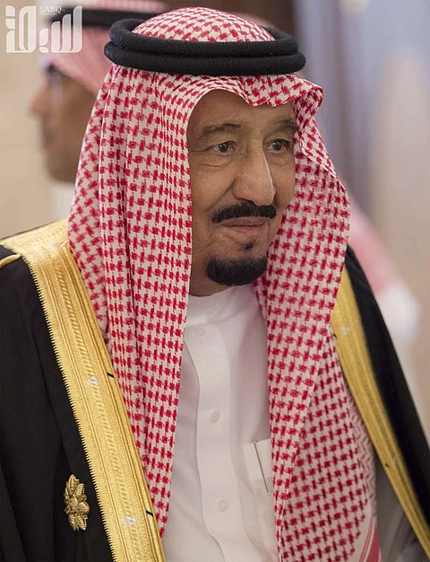 الصحافة القطرية ترحب بخادم الحرمين: مرحباً سلمان الحزم في دوحة تميم