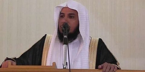خطيب "شاي الجمر" لمنتقديه: ما ذكرته صحيح وله زواياه.. لم أقل إنه مُحرّم