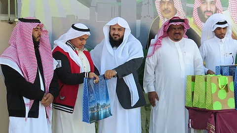 شاهد.. طلاب التربية الخاصة بتعليم العقيق يحتفلون باليوم العالمي للمعاقين