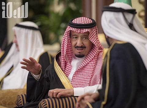 حاكم دبي: خادم الحرمين الشريفين ضمانة عربية للاستقرار