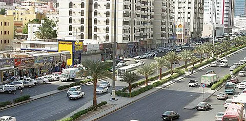 المدينة.. مستثمر يستولى على حديقة واسم تجاري عالمي ويقدّم "شيشة" داخل حد الحرم