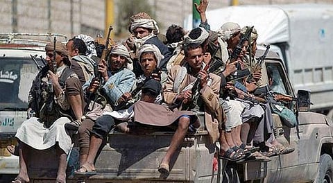 الحوثيون يغتالون شقيقين بعد إحراق منزلهما في "إب"