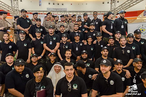 فريق السلام السعودي يحتفل باليوم العالمي للتطوع بجدة