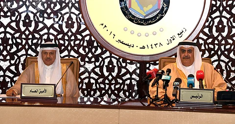 وزير الخارجية البحريني والأمين العام لمجلس التعاون يؤكدان الحرص على استقرار اليمن