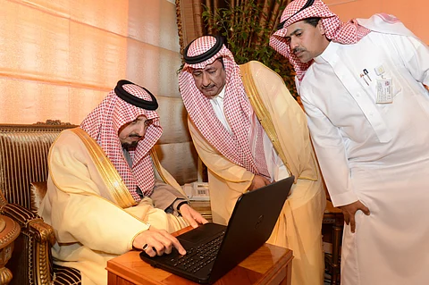 أمير عسير يُدشن فرع الأحوال المدنية بالمجاردة