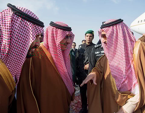 بالصور.. خادم الحرمين الشريفين يصل إلى الرياض قادمًا من الكويت
